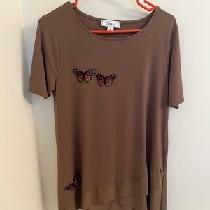 Zenana Outfitters Brown Short Sleeve Top with Butterfly Accents